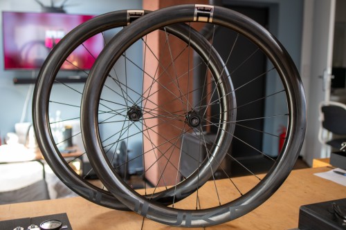 Duke Baccara DT Swiss 240 wheelset